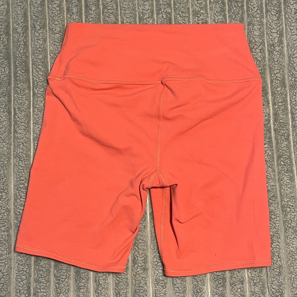 ALO Yoga Airlift Energy Bike Shorts - Medium - Picture 2 of 5